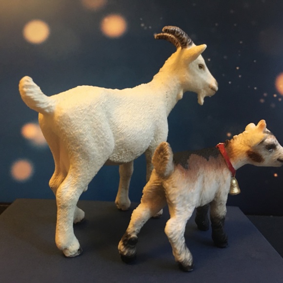 Animal figures - Picture 2 of 4